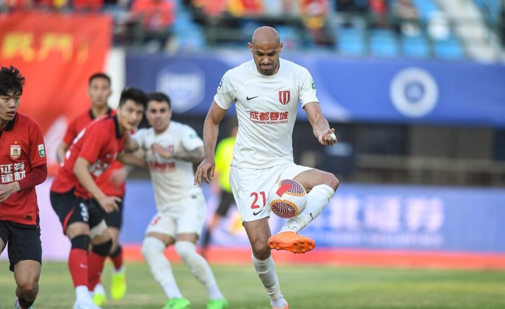 开云下载-关于中场核心开出精准角球，助球队斩获胜利的信息